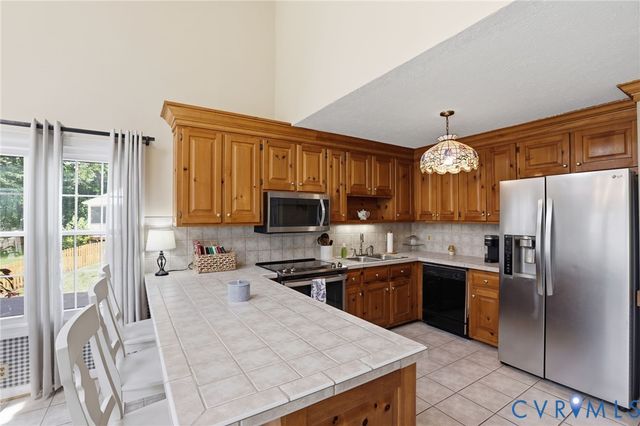 8167 Dunfee Ln, Mechanicsville, VA 23111