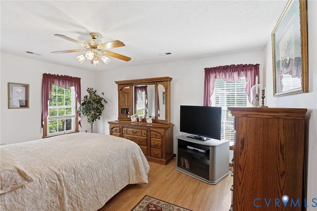 8167 Dunfee Ln, Mechanicsville, VA 23111