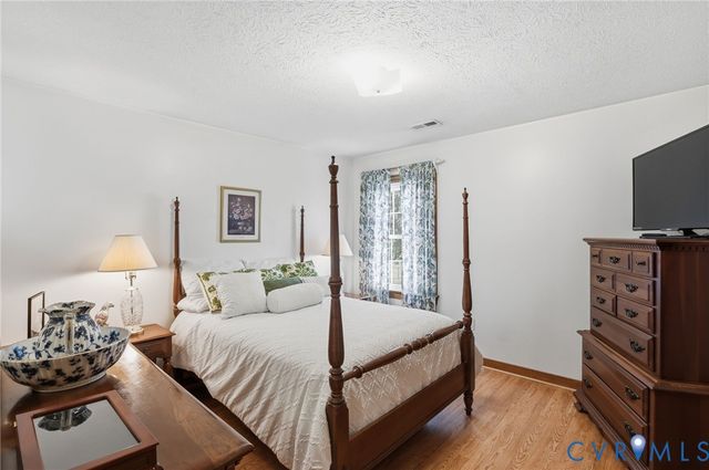 8167 Dunfee Ln, Mechanicsville, VA 23111