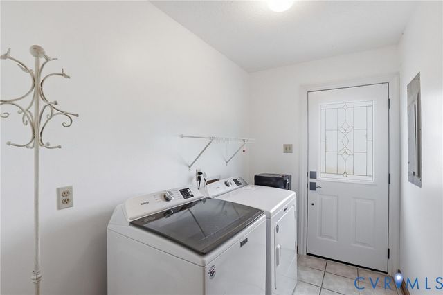 8167 Dunfee Ln, Mechanicsville, VA 23111