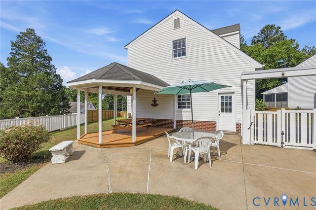 8167 Dunfee Ln, Mechanicsville, VA 23111