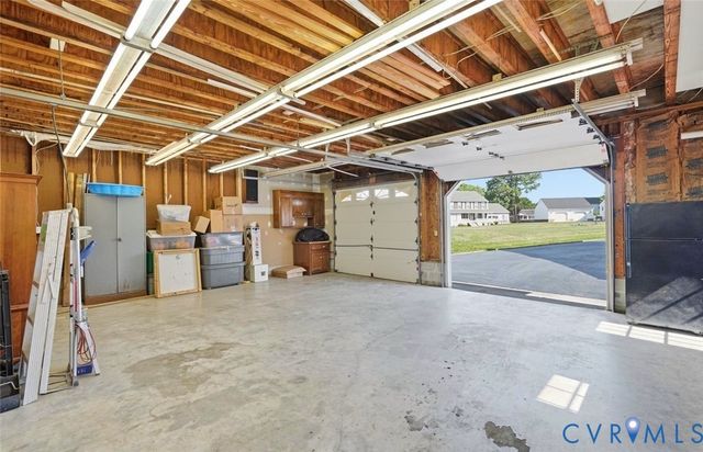 8167 Dunfee Ln, Mechanicsville, VA 23111
