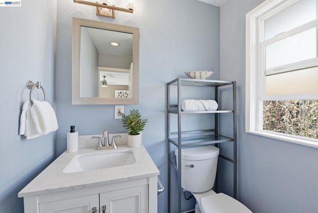 792 Medford Ave, Hayward, CA 94541