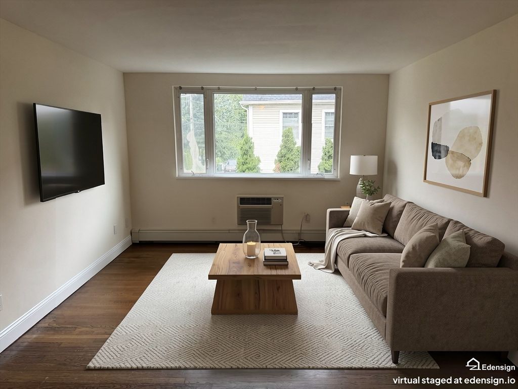 62 Carey Ave 6, Watertown, MA 02472