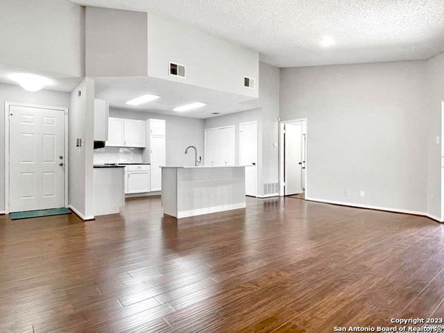 11520 Huebner Rd Ste 108, San Antonio, TX 78230