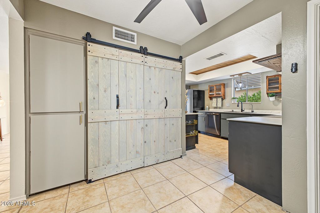 25243 S CLOVERLAND Drive, Sun Lakes, AZ 85248 — photo 4