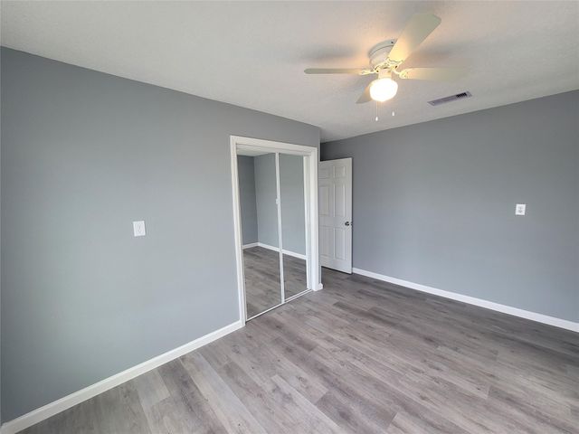 5211 Avenue S Up S, Galveston, TX 77551