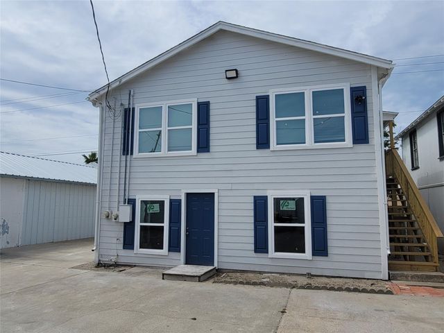 5211 Avenue S Up S, Galveston, TX 77551
