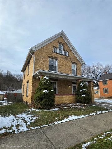 422 Beaver St, Wampum, PA 16157