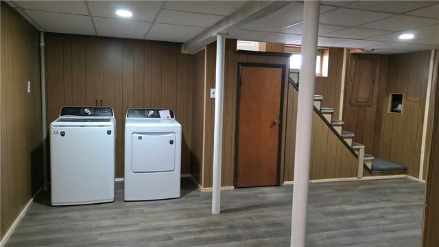 422 Beaver St, Wampum, PA 16157