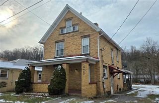 422 Beaver St, Wampum, PA 16157