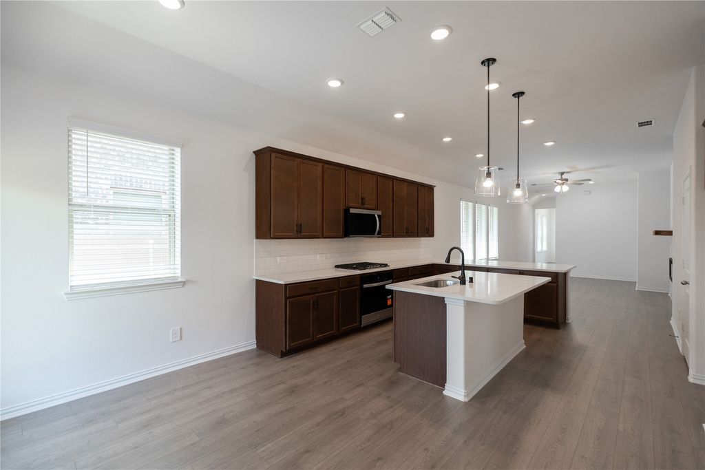 8716 Saratoga Street, Aubrey, TX 76227 — photo 4