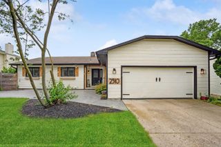 2310 Yorkshire, Cedar Falls, IA 50613