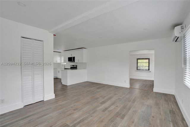 2910 NW 25th St, Fort Lauderdale, FL 33311