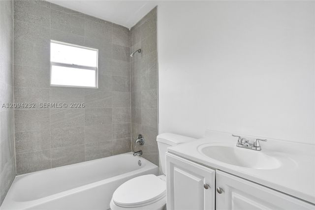 2910 NW 25th St, Fort Lauderdale, FL 33311