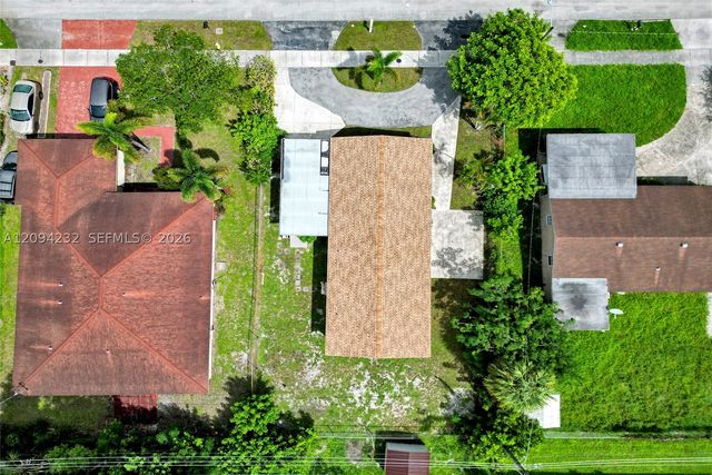2910 NW 25th St, Fort Lauderdale, FL 33311