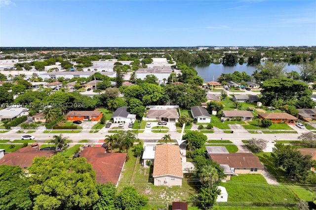 2910 NW 25th St, Fort Lauderdale, FL 33311