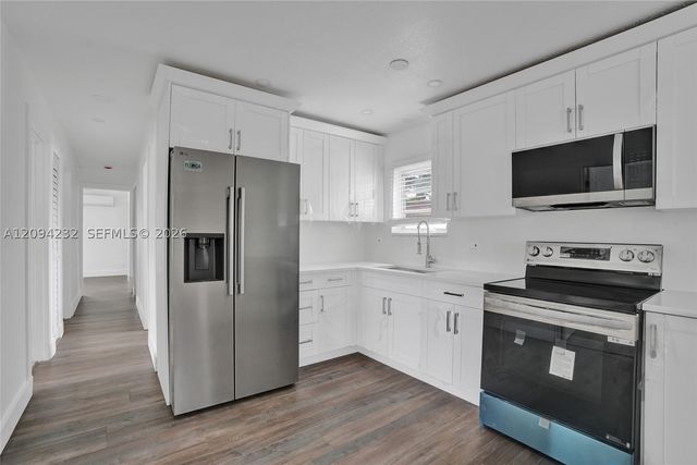 2910 NW 25th St, Fort Lauderdale, FL 33311