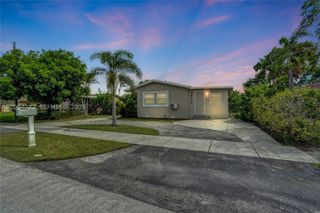 2910 NW 25th St, Fort Lauderdale, FL 33311