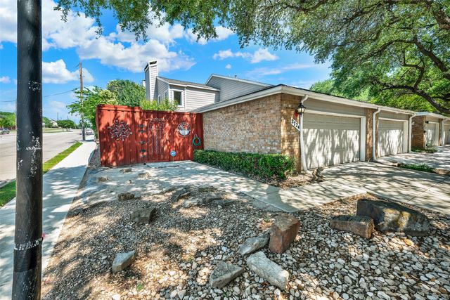2724 Meadowstone Court, Carrollton, TX 75006