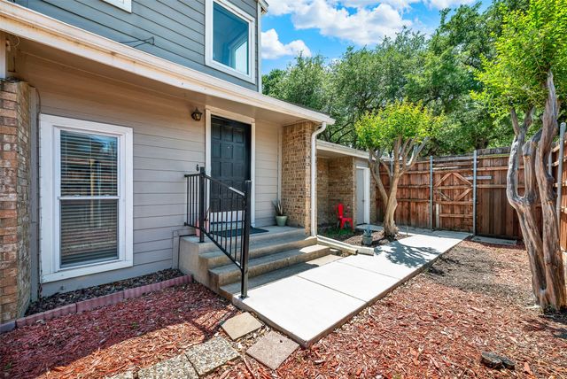 2724 Meadowstone Court, Carrollton, TX 75006