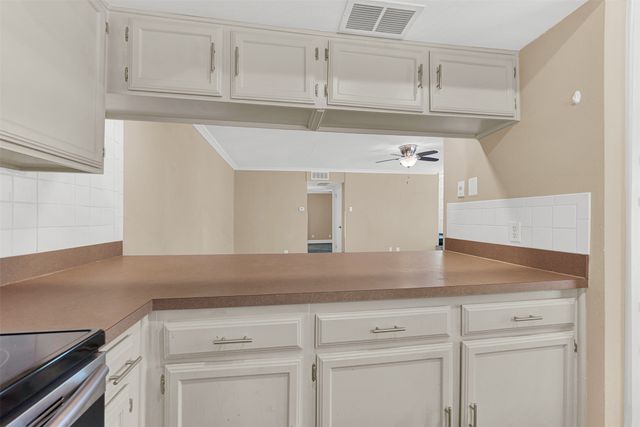 2724 Meadowstone Court, Carrollton, TX 75006