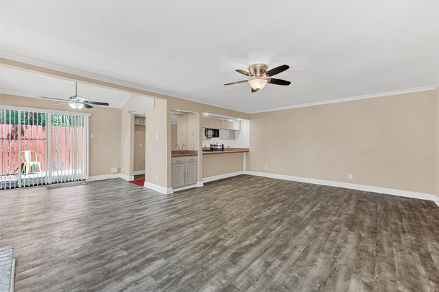 2724 Meadowstone Court, Carrollton, TX 75006