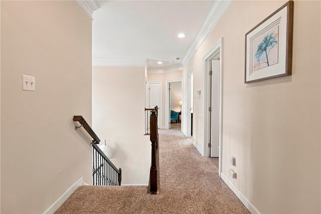 106 Victoria Ct, Robinson Twp, PA 15136