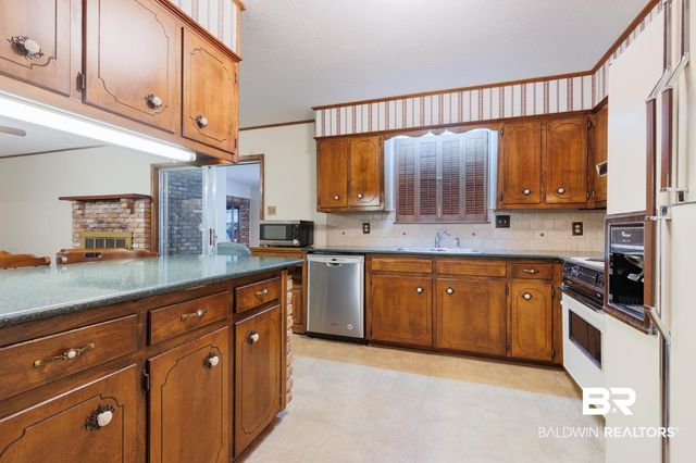 1367 SPRING VALLEY Court, Mobile, AL 36693
