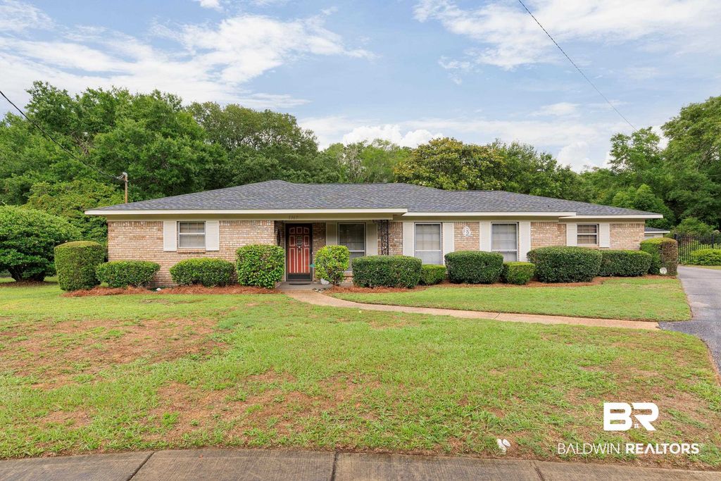 1367 SPRING VALLEY Court, Mobile, AL 36693