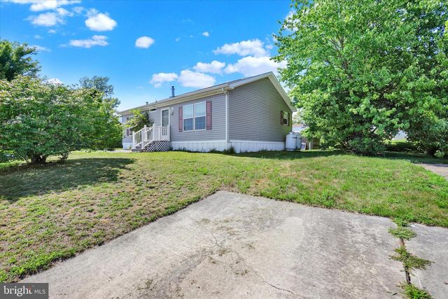 19 HIDDEN NOLL RD, Carlisle, PA 17013