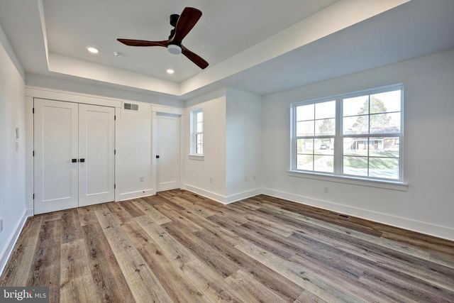 1018 TRINITY RD, York, PA 17408