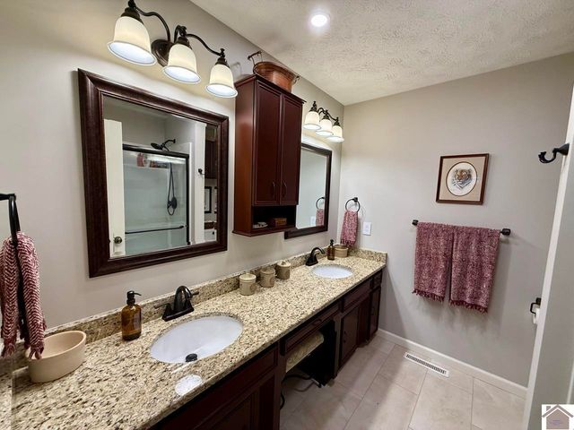 1531 London Drive, Murray, KY 42071
