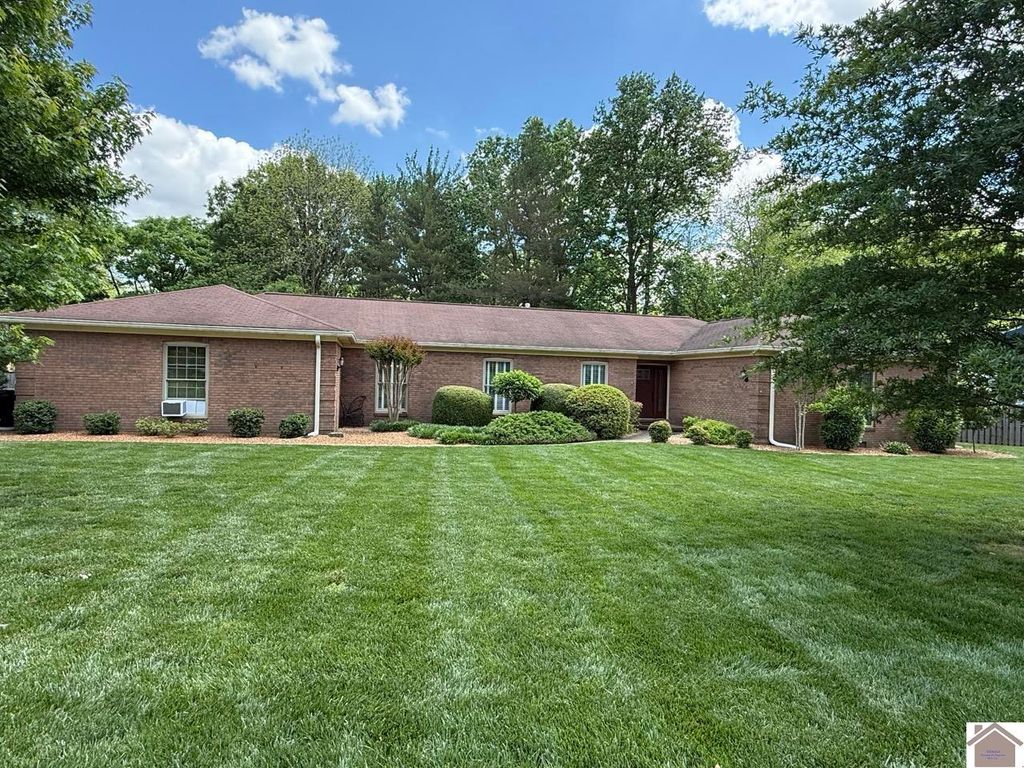 1531 London Drive, Murray, KY 42071