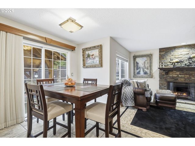 16867 WIGHT Ln, Lake Oswego, OR 97035