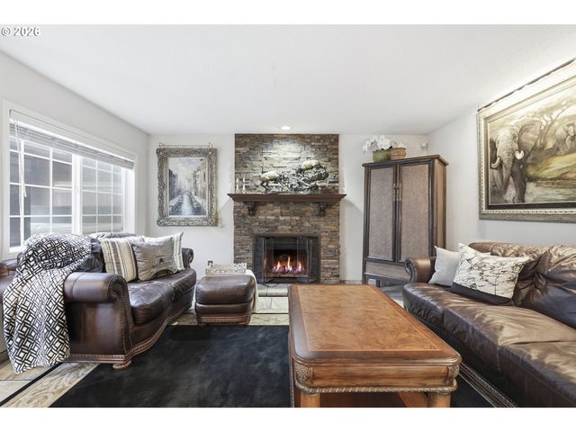 16867 WIGHT Ln, Lake Oswego, OR 97035