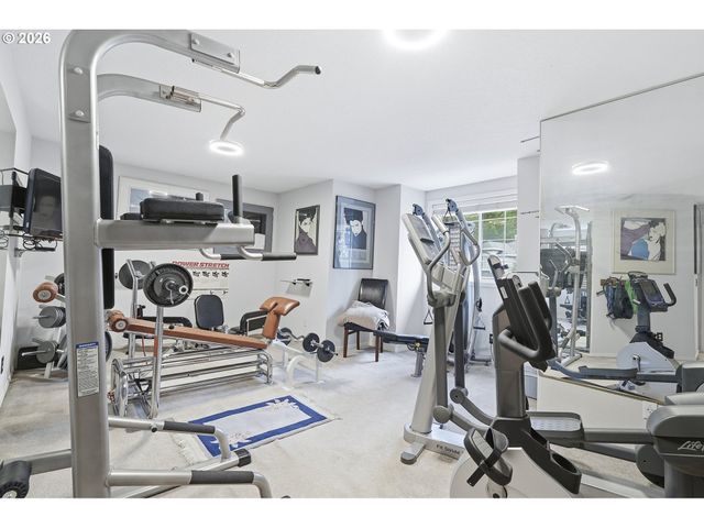 16867 WIGHT Ln, Lake Oswego, OR 97035