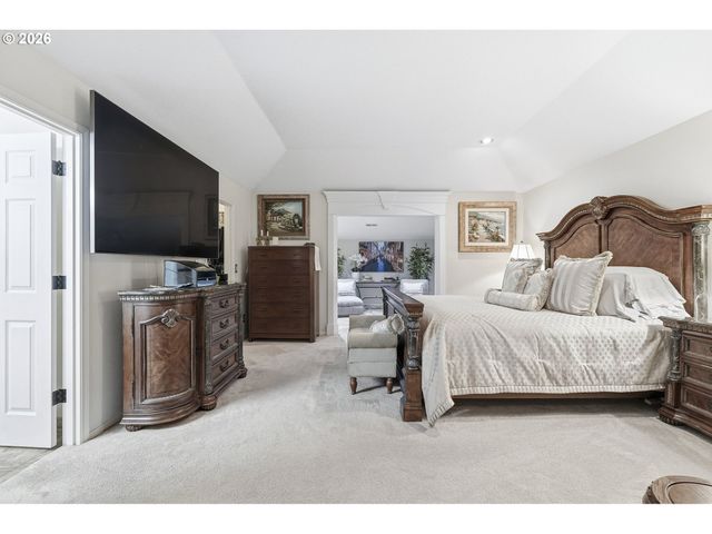 16867 WIGHT Ln, Lake Oswego, OR 97035