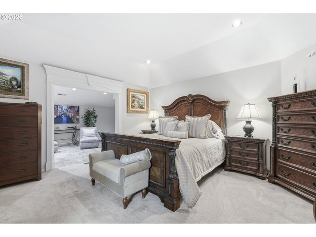 16867 WIGHT Ln, Lake Oswego, OR 97035