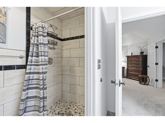 16867 WIGHT Ln, Lake Oswego, OR 97035