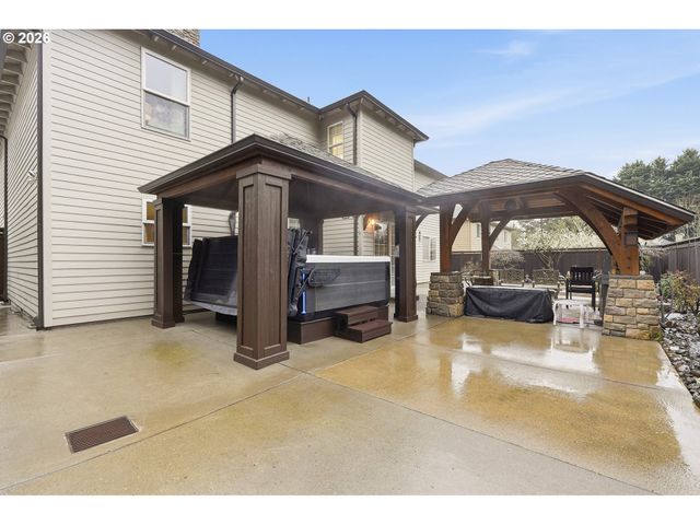 16867 WIGHT Ln, Lake Oswego, OR 97035