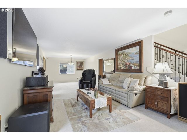 16867 WIGHT Ln, Lake Oswego, OR 97035