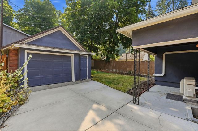 1607 S Cedar St, Spokane, WA 99203