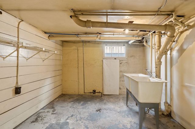 1607 S Cedar St, Spokane, WA 99203