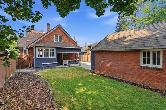 1607 S Cedar St, Spokane, WA 99203