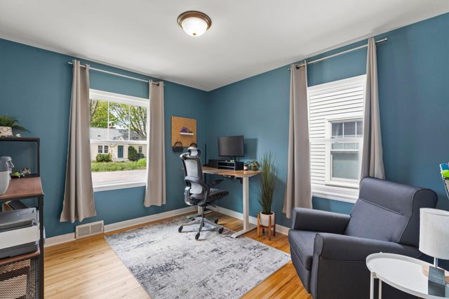 5353 40th Avenue S, Minneapolis, MN 55417