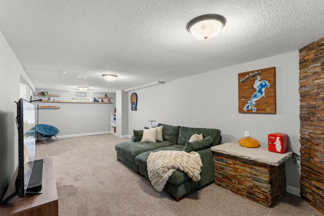 5353 40th Avenue S, Minneapolis, MN 55417