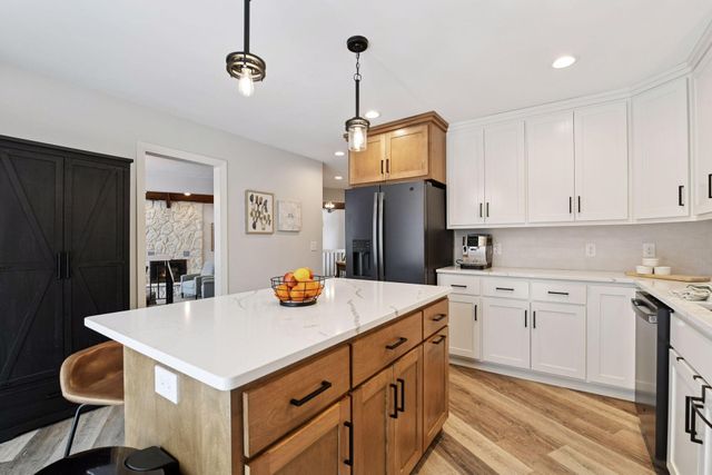 16120 Rosemary Lane, Minnetonka, MN 55391