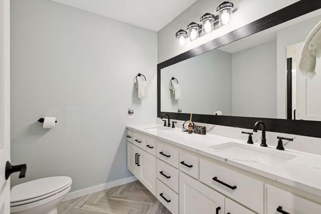 16120 Rosemary Lane, Minnetonka, MN 55391