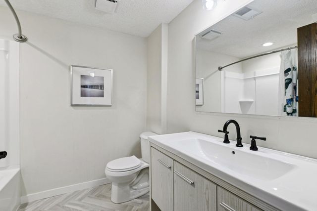 16120 Rosemary Lane, Minnetonka, MN 55391